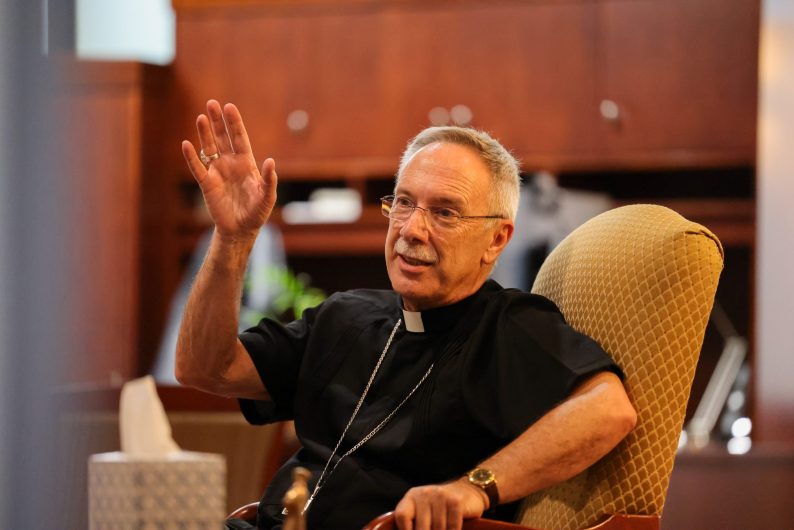 Nacido en Colombia, el obispo Luis R. Zarama es el primer latino en liderar la Diócesis de Raleigh, en Carolina del Norte.
-Foto Cortesía de Kendall McLaren, de USCCB.